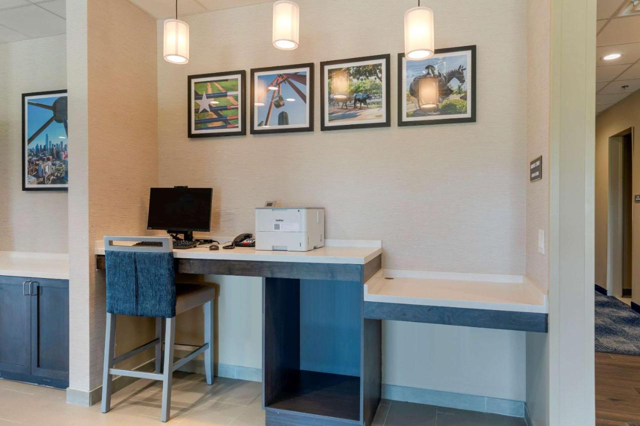 Comfort Inn & Suites Balch Springs - Se Dallas Buitenkant foto